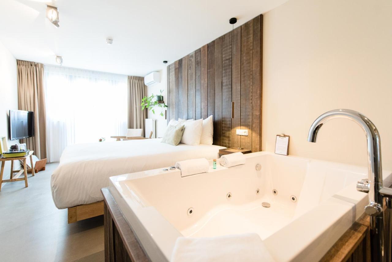 Van Heeckeren Hotel เนส ภายนอก รูปภาพ