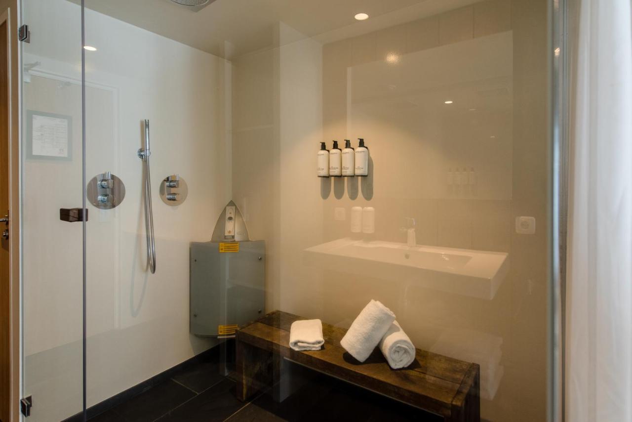 Van Heeckeren Hotel เนส ภายนอก รูปภาพ
